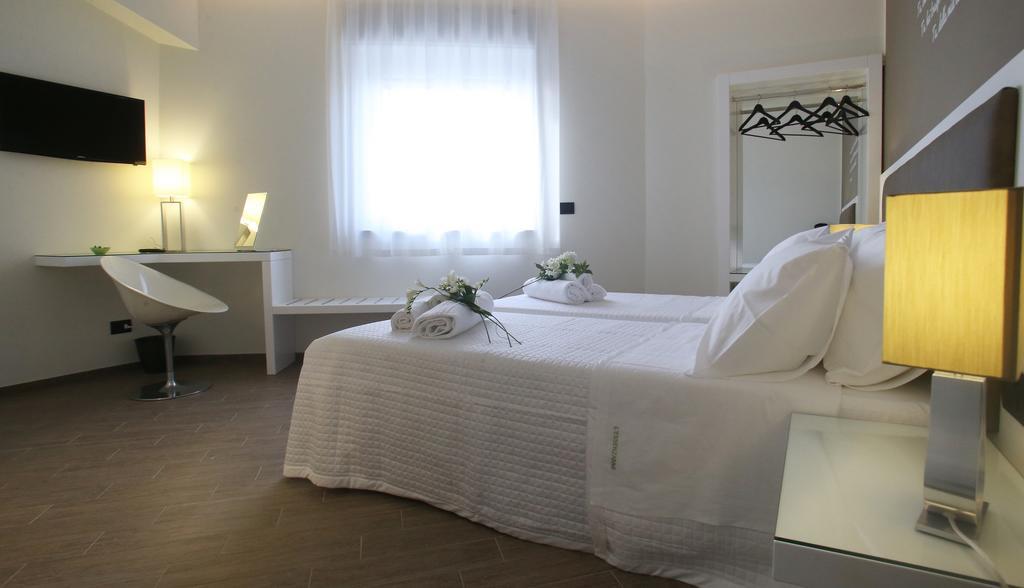 L'Essenza B&B Реджо ди Калабрия Стая снимка